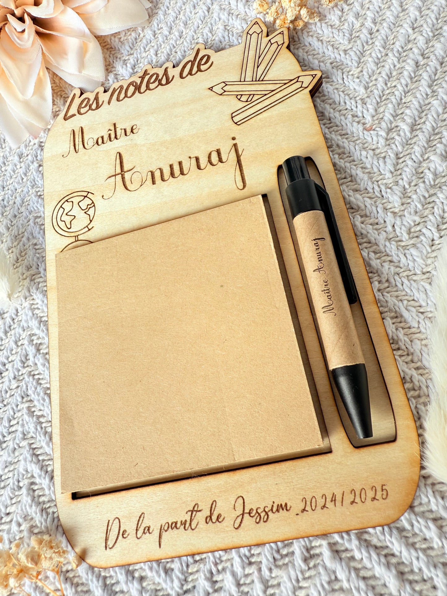 Support Post-it en bois personnalisé